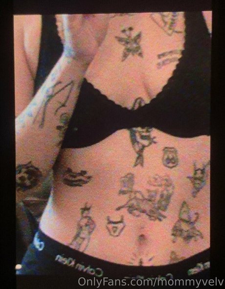 Velvetears model nudes img