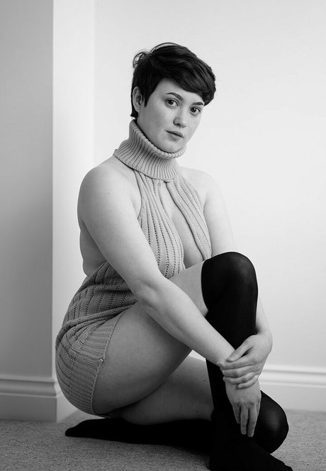 Elysia Griffin model sex photo