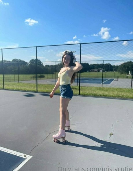 MistyCutie erotic model archive