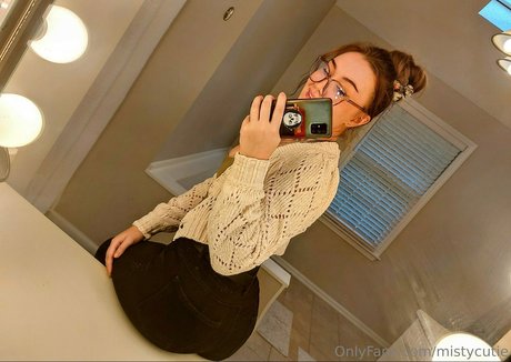 MistyCutie model perfect photo