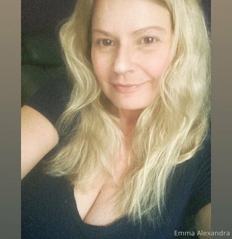 perfect shemale onlyfans beautiful naked galleries