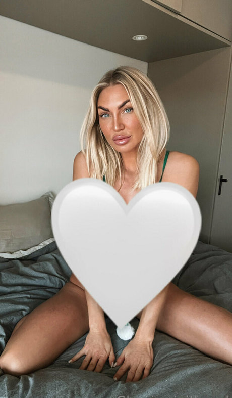 thenakednorwegian pornstar xxx pic