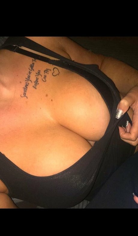 twonaughtysisters top model photos