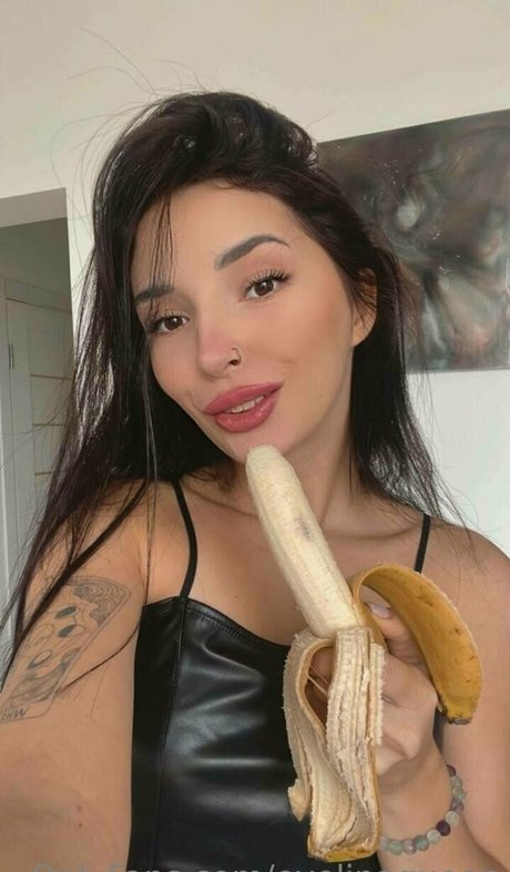 evelinaqueen hot star picture