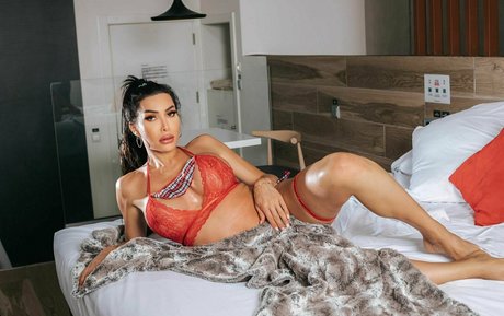 thebellabigcock star top galleries