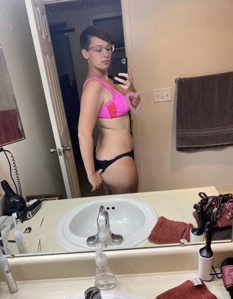 captinpeenut star sexy img