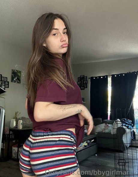 bbygirlmari 2 adult model gallery