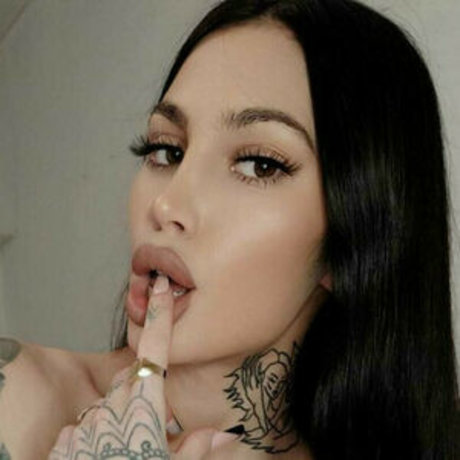 sweet blonde art model photo