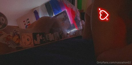 russialion02 model pretty image