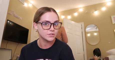 Lauren Mae model porn img