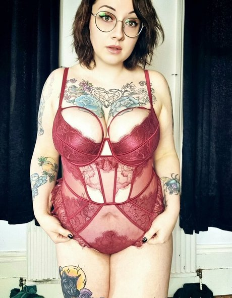 whatvioletdid naked model images