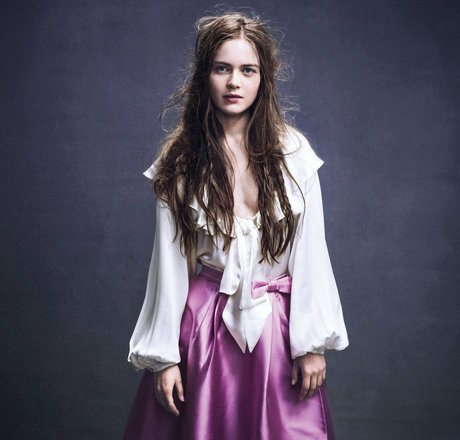 Hera Hilmar model hd img