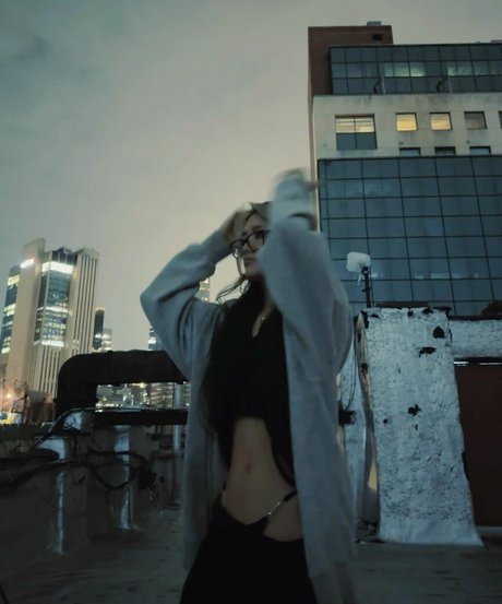 Irene Wong naked model pictures