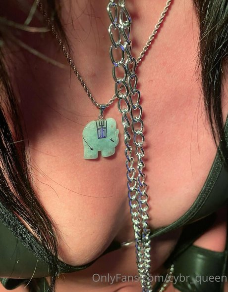 cybr queen erotic pornstar photo