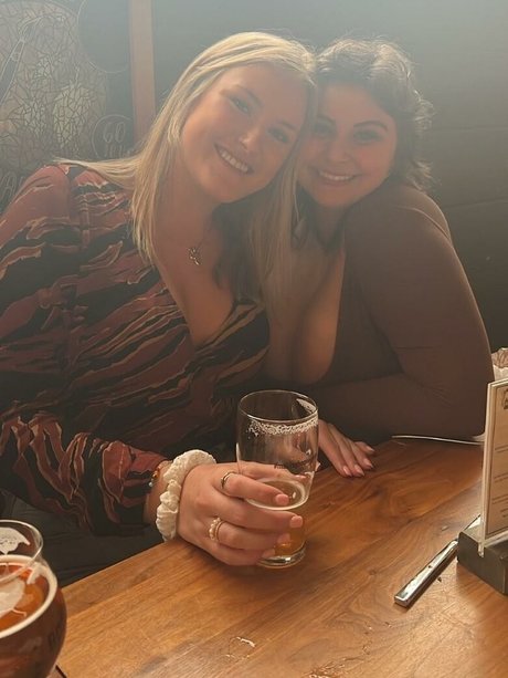 Caroline Casbon naked actress image