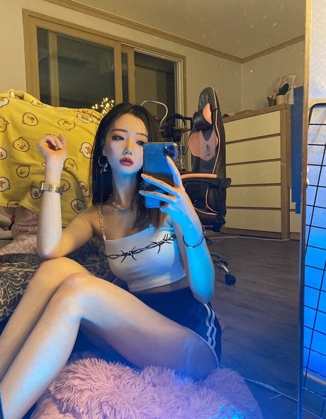 satanmate model photos