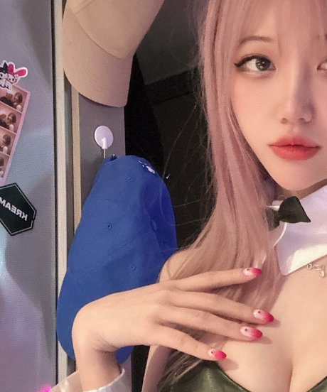 satanmate exclusive model picture