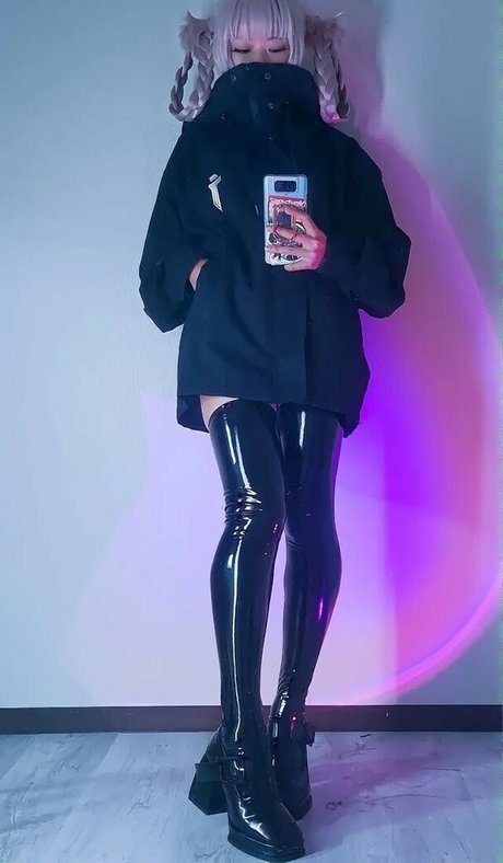 Hitsuji Negoto top pornstar pictures