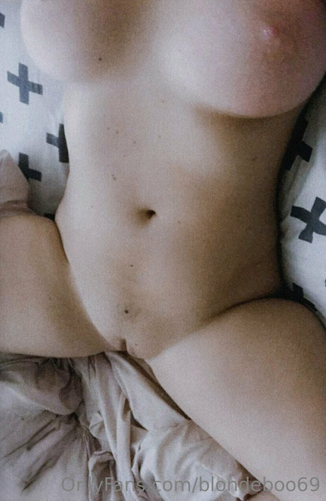 blondeboo69 beautiful pornstar image