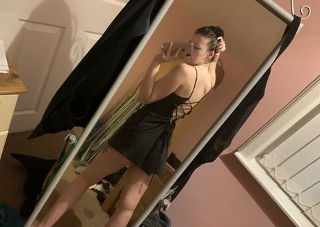 cara99xx model nude image