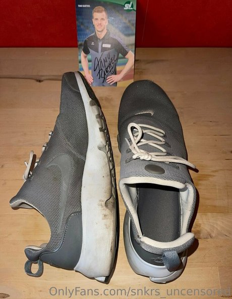 snkrs uncensored model best archive