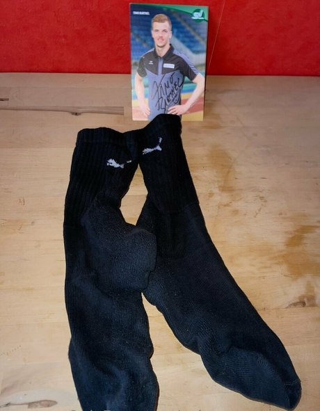 snkrs uncensored model porn galleries