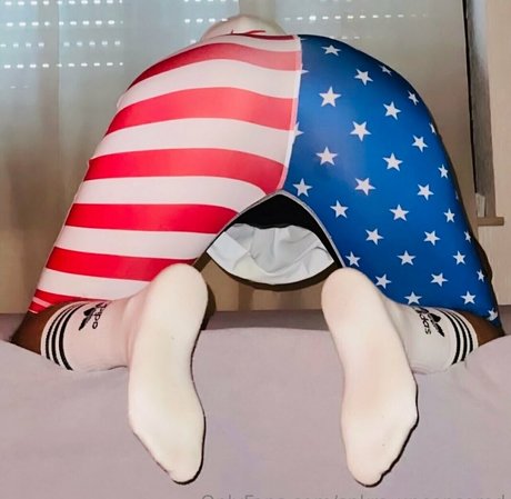 snkrs uncensored free actress archive