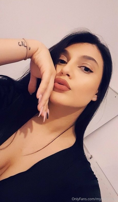 mydaisydolly model adult archive