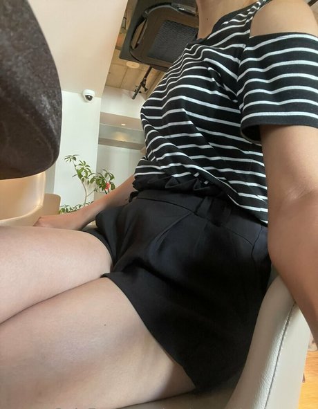 sprtpscrtthrowaway art model photo