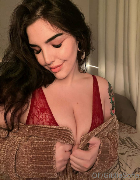 giuliasofiaof xxx pornstar photos