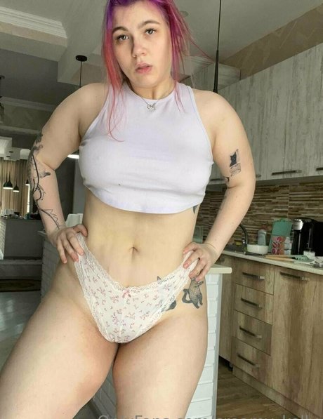 creamy kelly pornstar pretty img