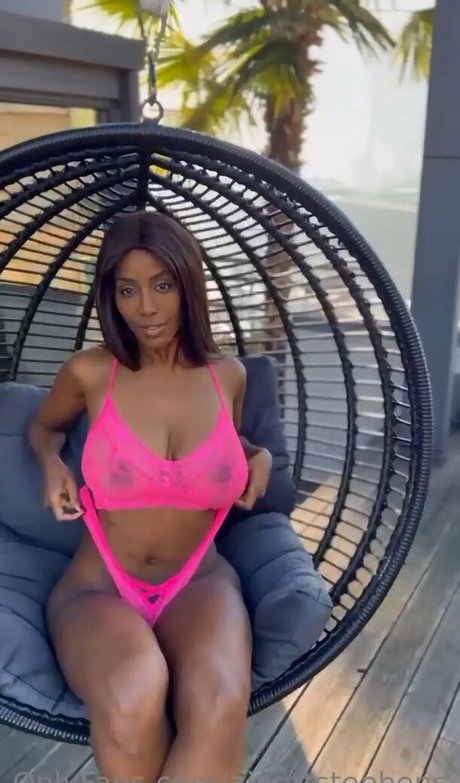 Ainett Stephens art pornstar pictures