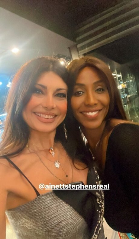 Ainett Stephens pretty actress galleries