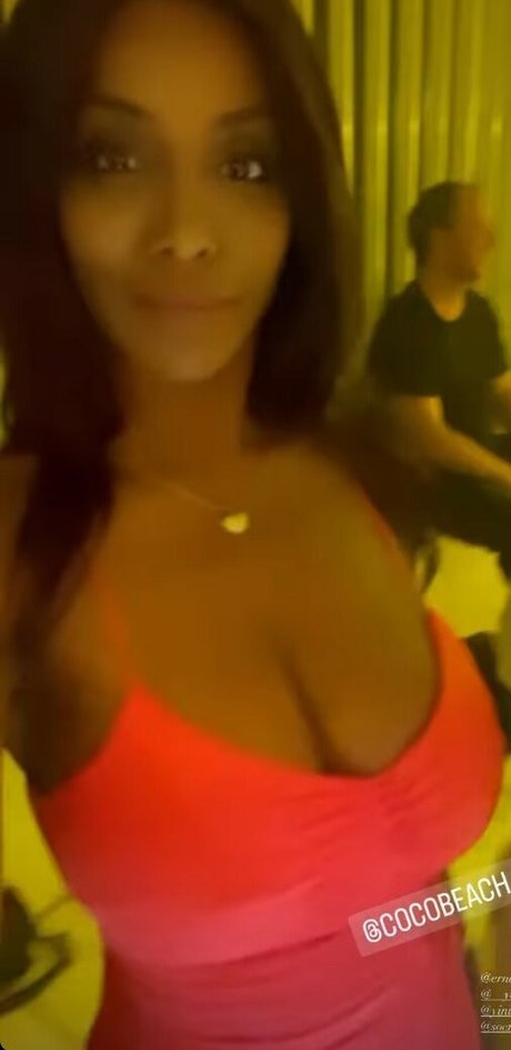 Ainett Stephens erotic actress image