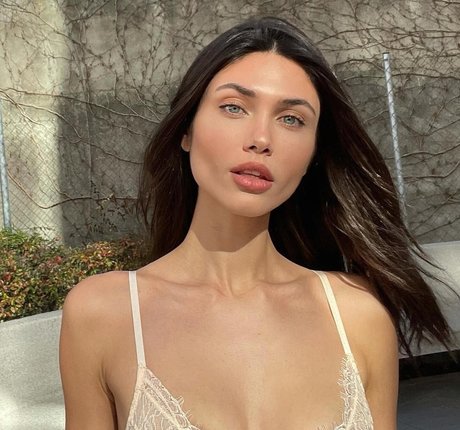 Victoria Bronova erotic pornstar picture