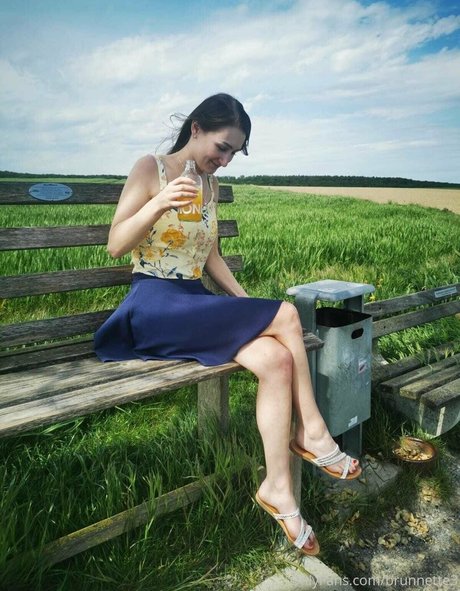 brunnette3 porn actress pics