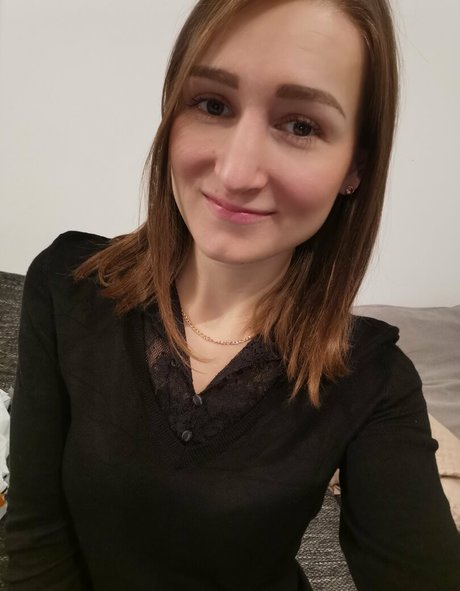 brunnette3 star beautiful photos