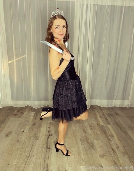 brunnette3 pornstar nude pictures