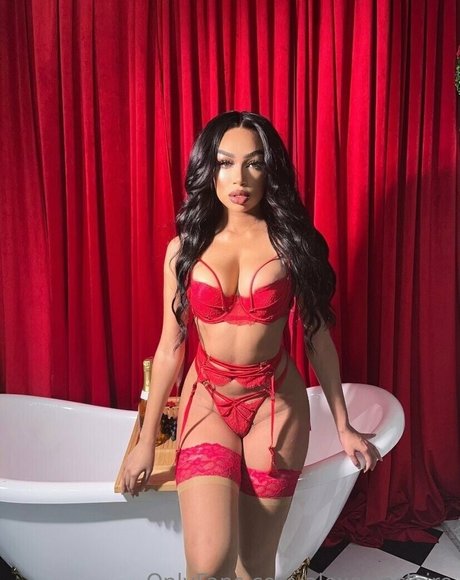 alexasinclaire model hot pictures