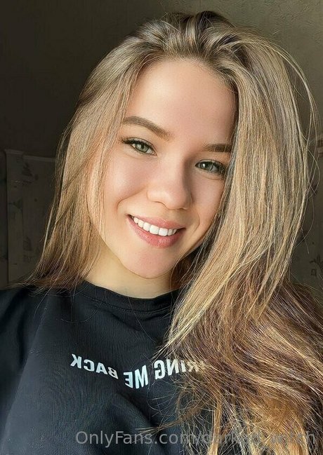 darked witch art actress picture