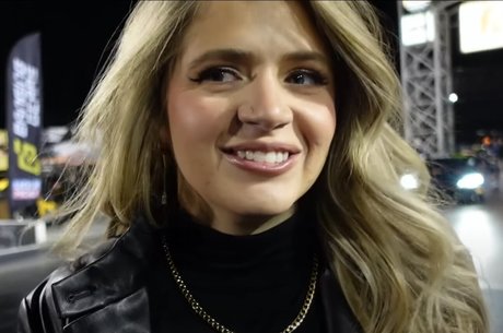 Collete Davis sexy model pictures