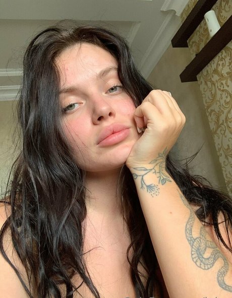 julox nude actress galleries