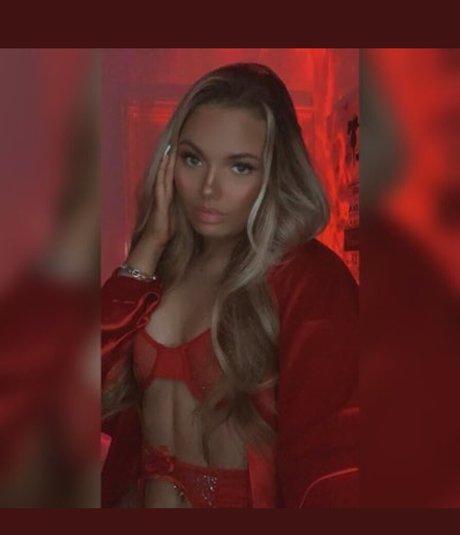 Rosie Applegate xxx model archive