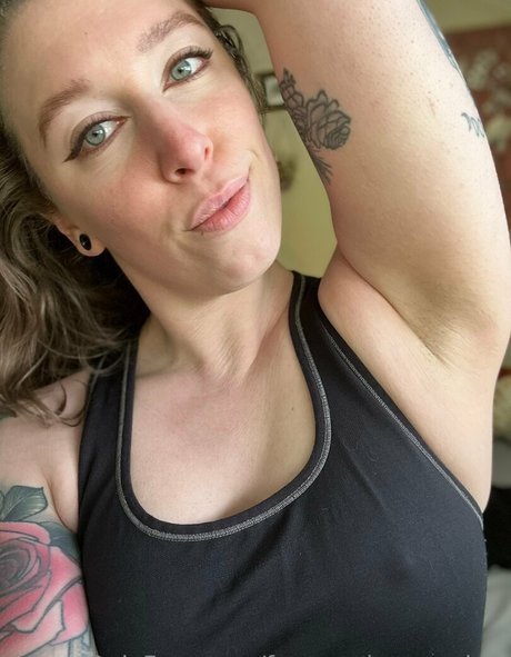 free perky peaches top pornstar image