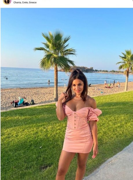 Saira Choudhry sexy actress photos