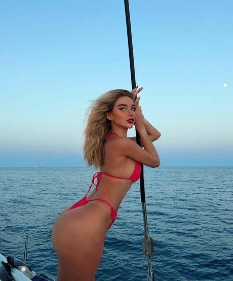 Antonia Freya Lydia pornstar art archive