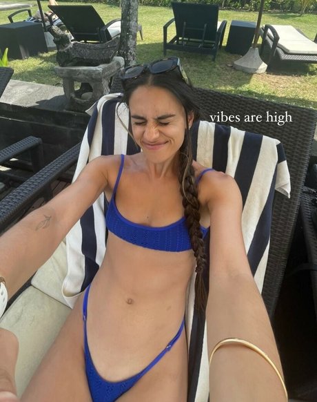 Imogen Russell erotic model pics