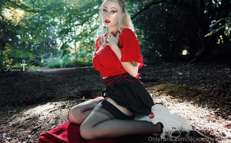 laceandleashes sex pornstar img