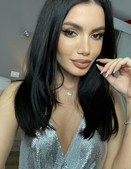 sinsofamanda porn actress pictures