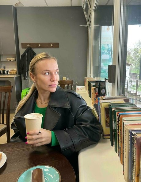 aislinxxxmodel hd model pictures